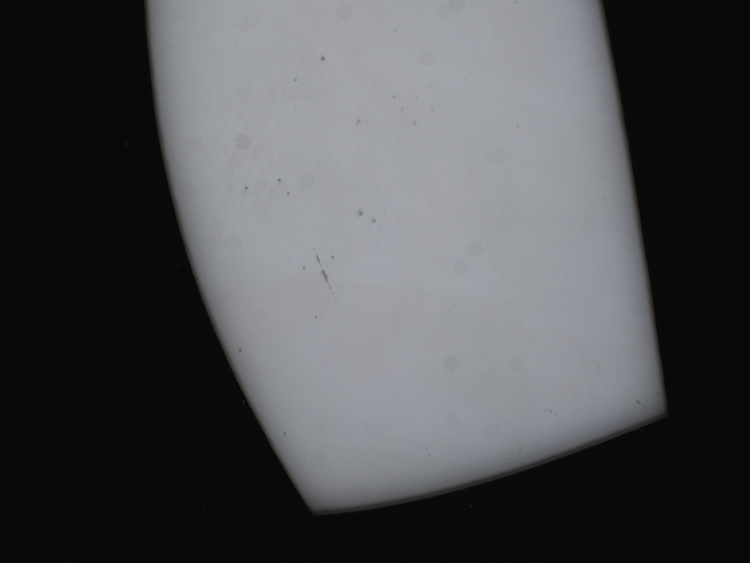 鏡面物体の外観検査 一般的な照明(異常視認不可)